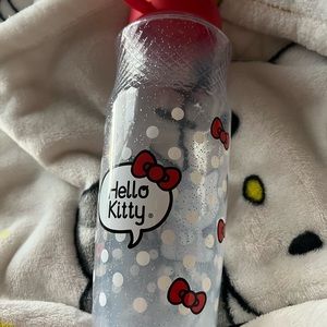 red hello kitty waterbottle